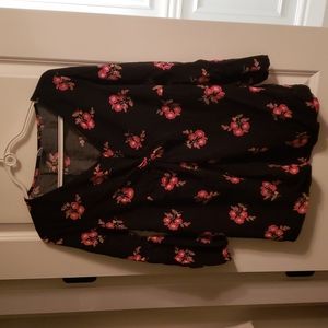 Old Navy Maternity flower shirt